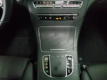 GLC 200 d 4Matic ACC AHK 4x4 Night Pano LED vc