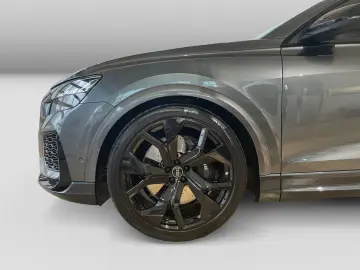 RSQ8 4.0TFSI qua Tiptrc Matrix Pano B+O RS-Abgas