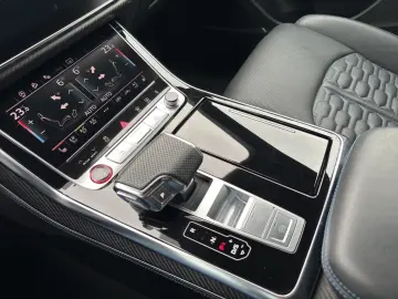 RS Q8 4.0 TFSI q. AHK+Matrix+AGA+B&O+Standhzg.