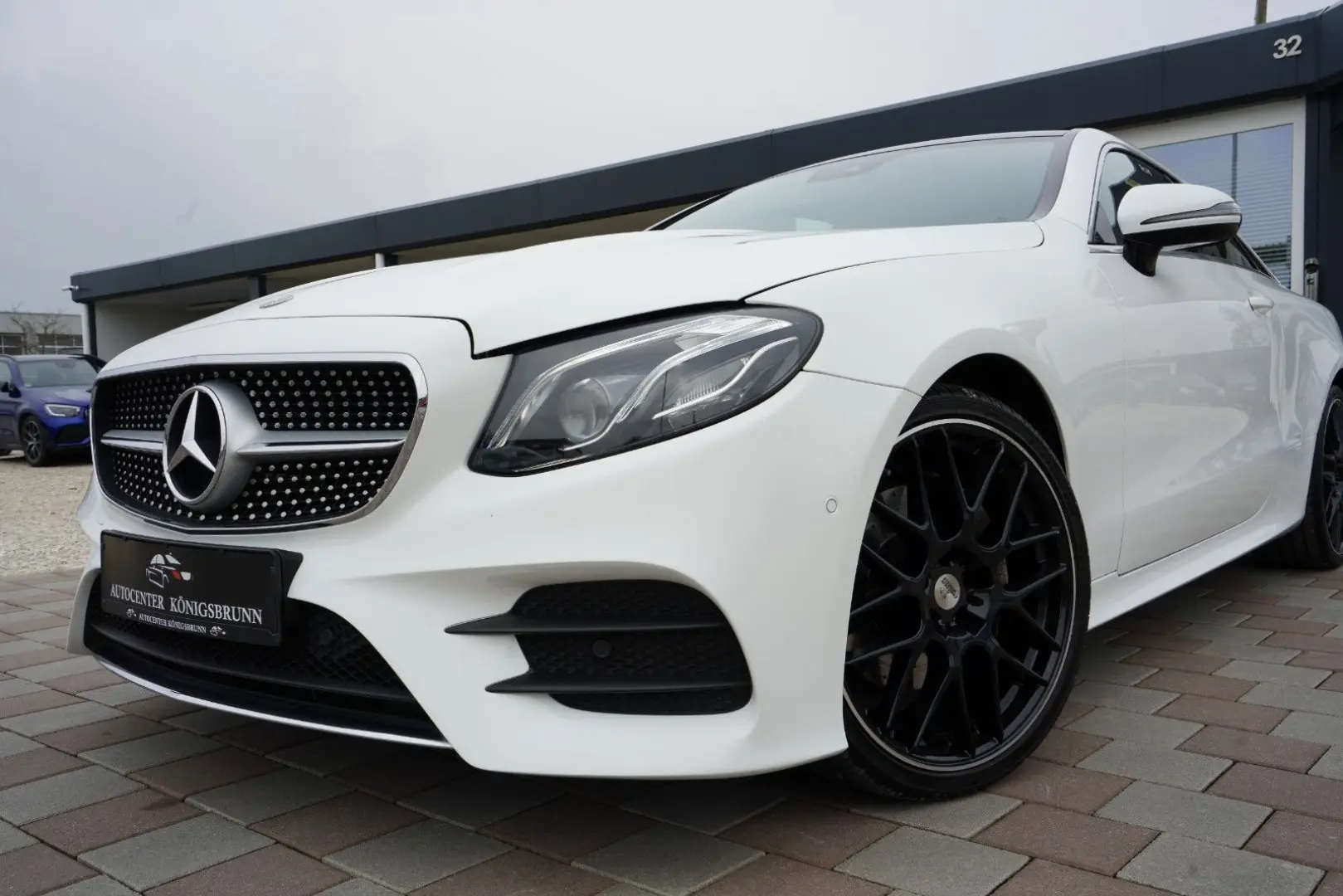 E 200 Coupe*AMG Line*Kamera*Pano*Widescreen*20