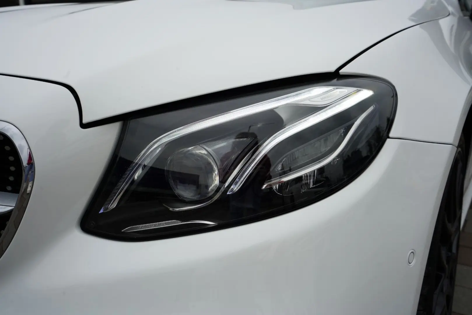 E 200 Coupe*AMG Line*Kamera*Pano*Widescreen*20