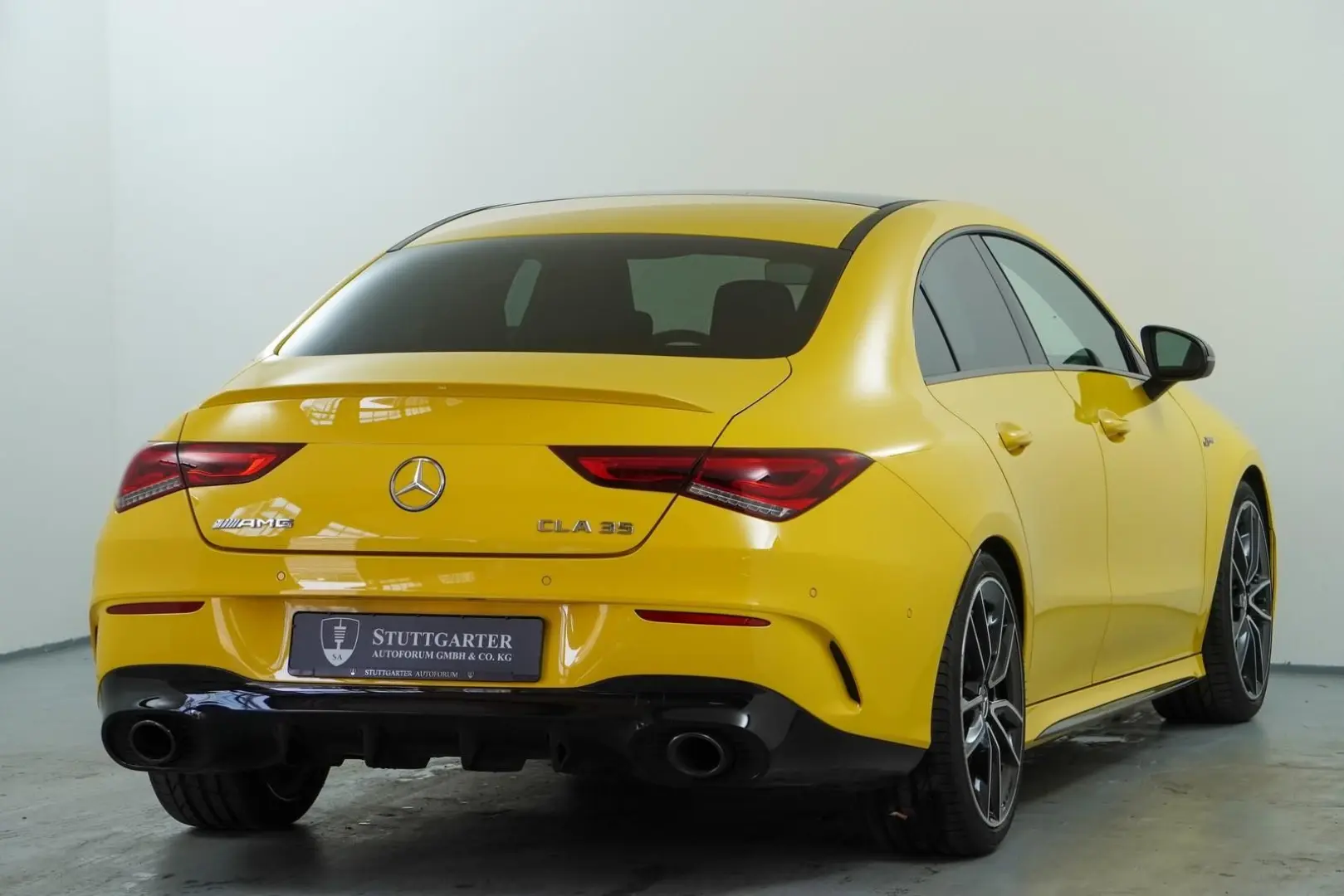 CLA 35 AMG 4M Head-up Pano Distro Lenkrad Kamera