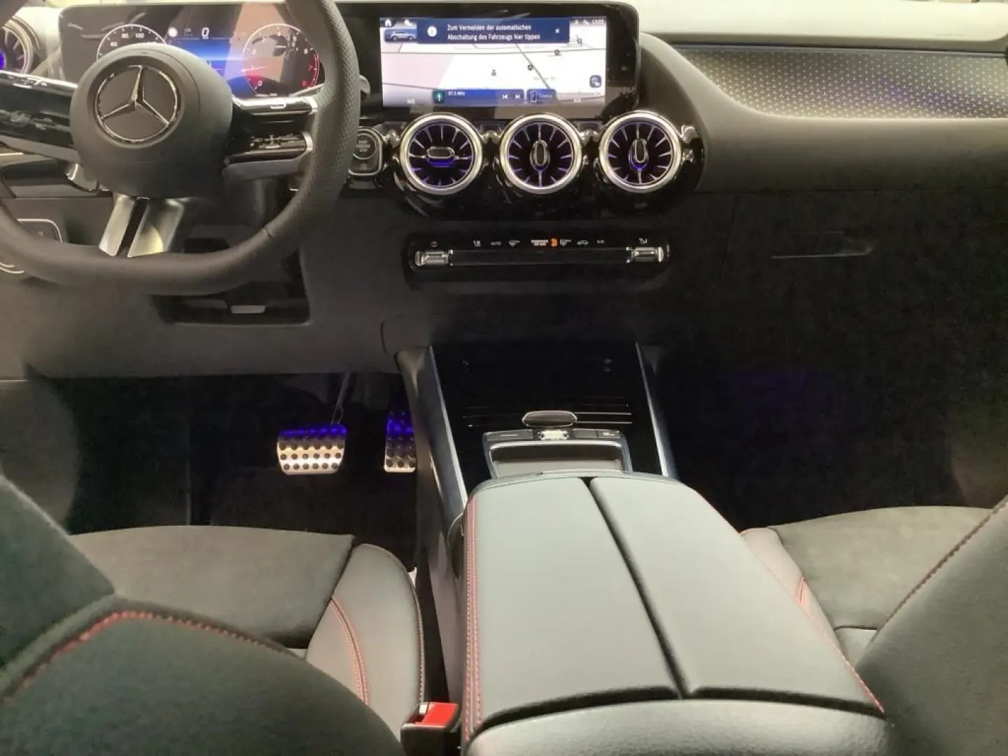 GLA 200 AMG/NIGHT/Multibeam/360°Kamera/AHK/