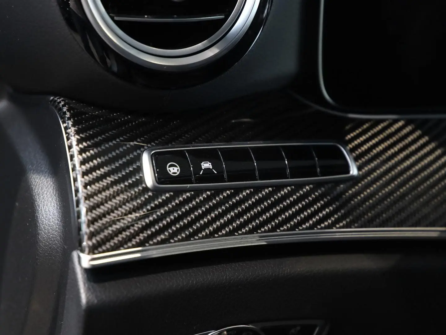 E 300 e AMG Distronic Multibeam Comand 360°-K.