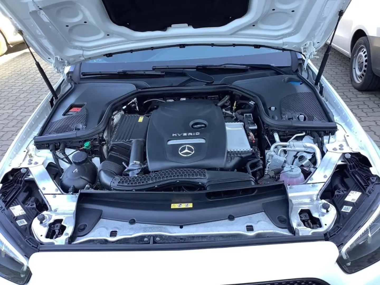 E 300 e AMG Night Pano MBUX AHK LED RFK