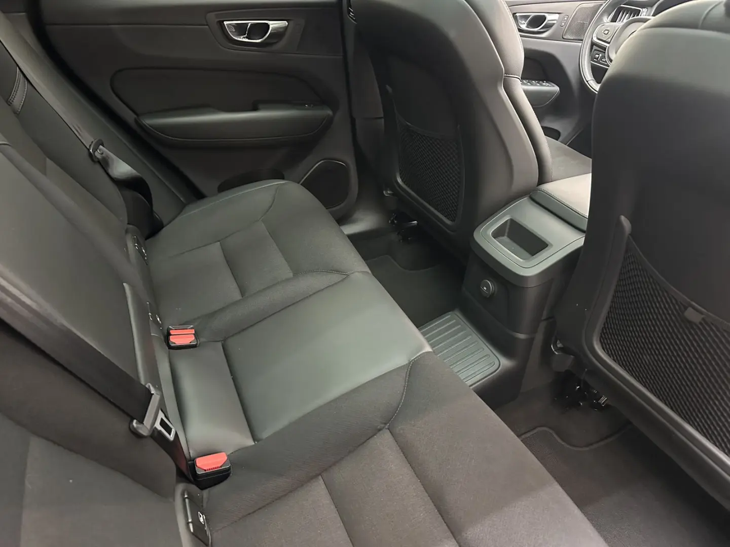 XC60 Inscription Expression Recharge Plug-In