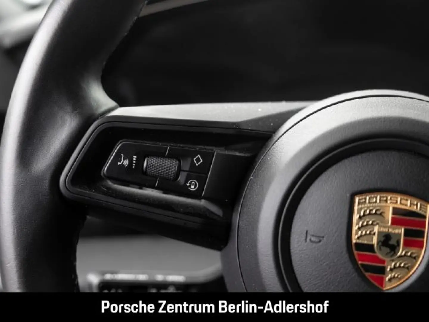Porsche Taycan 4 Cross Turismo