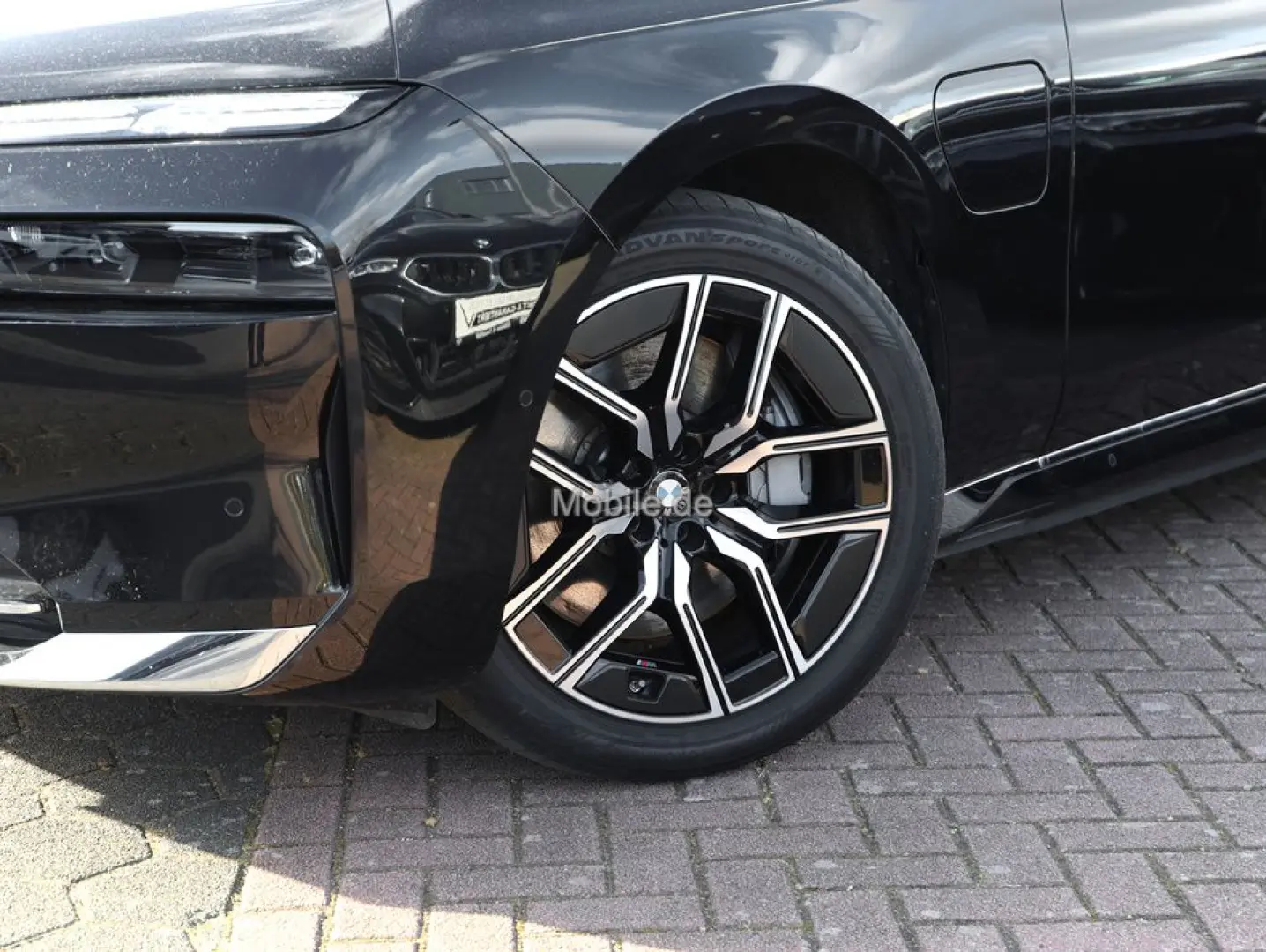 750e xDrive Execute Drive Pro Executive Lounge