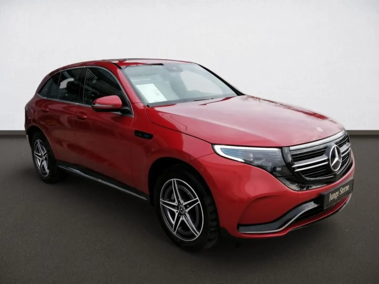 EQC 400 4M AMG*RKam*MBUX*Navi*SHD*Ambi*Mbeam*AHK