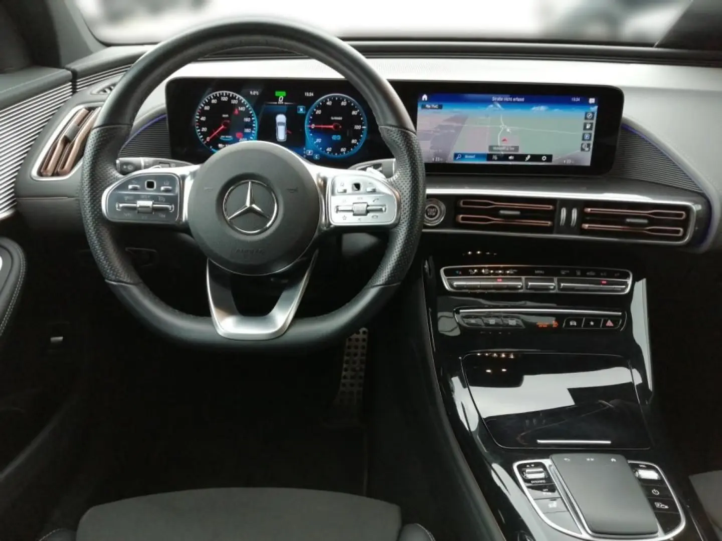 EQC 400 4M AMG*RKam*MBUX*Navi*SHD*Ambi*Mbeam*AHK