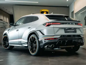 Urus S MY24 I Ad Personam Livery I FULL Carbon