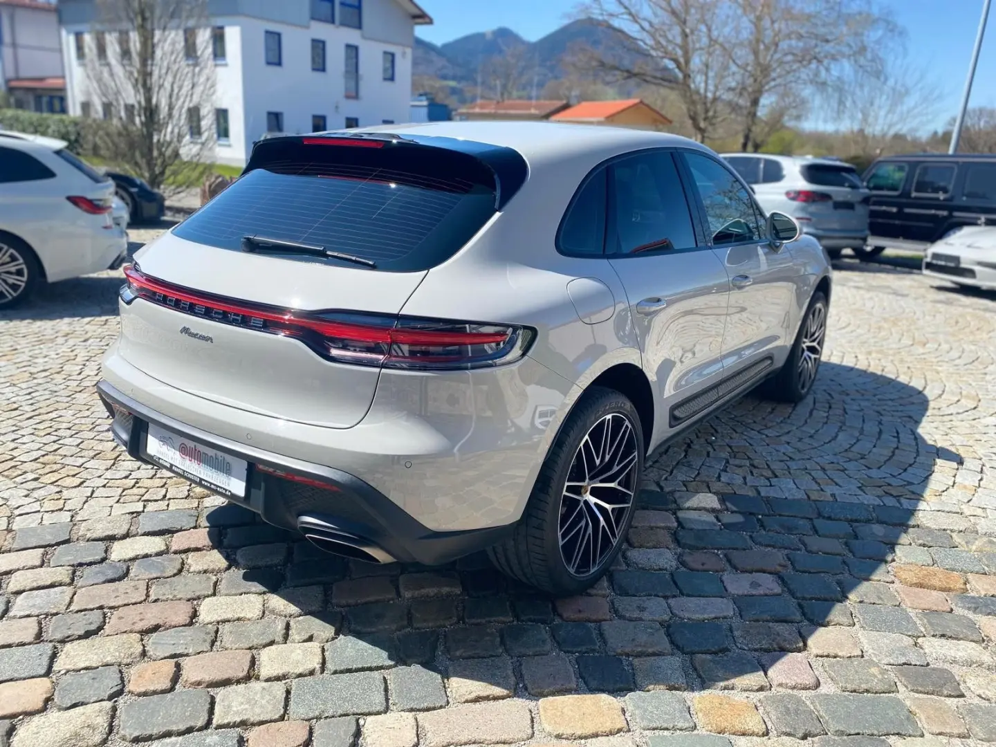 Macan CarPlay|SpurAssistent|KeyLes|PDLS|360°|21