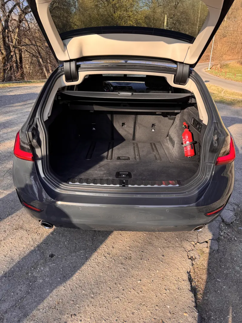 BMW Seria 3 320i Touring
