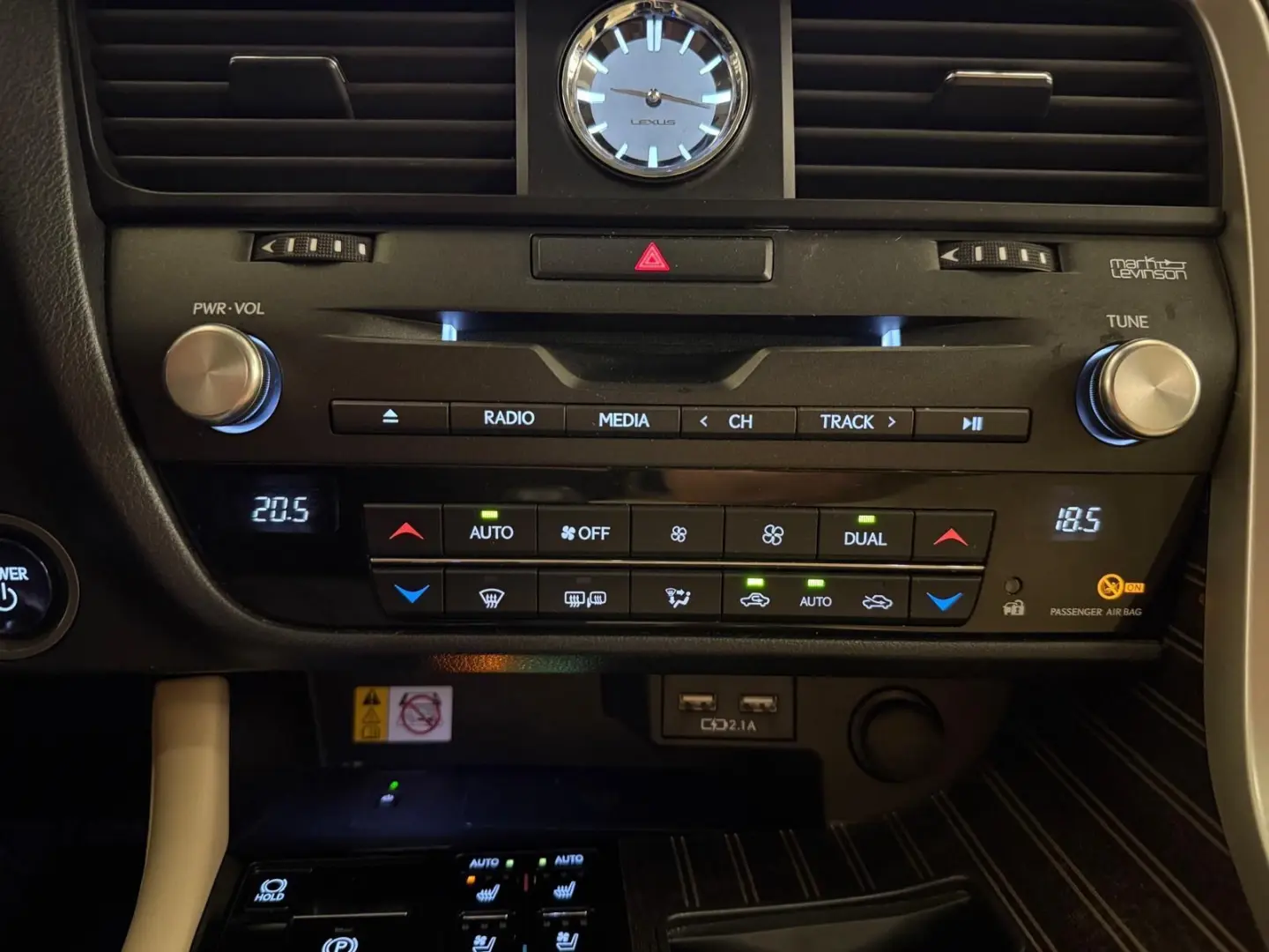 RX 450h LUXURY-PANOR.-HEAD UP-20 ZOLL-360 KAMERA