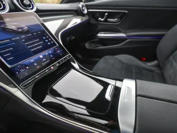 CLE 300 4M Coupé AMG Sport Premium LED Pano Navi