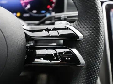 CLE 300 4M Coupé AMG Sport Premium LED Pano Navi