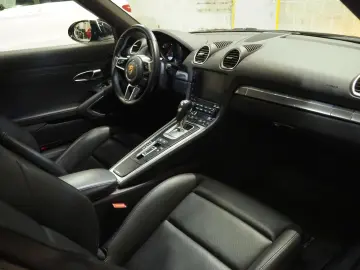 718 Boxster 2.0 Turbo PDK| Camera| FULL BLACK| N