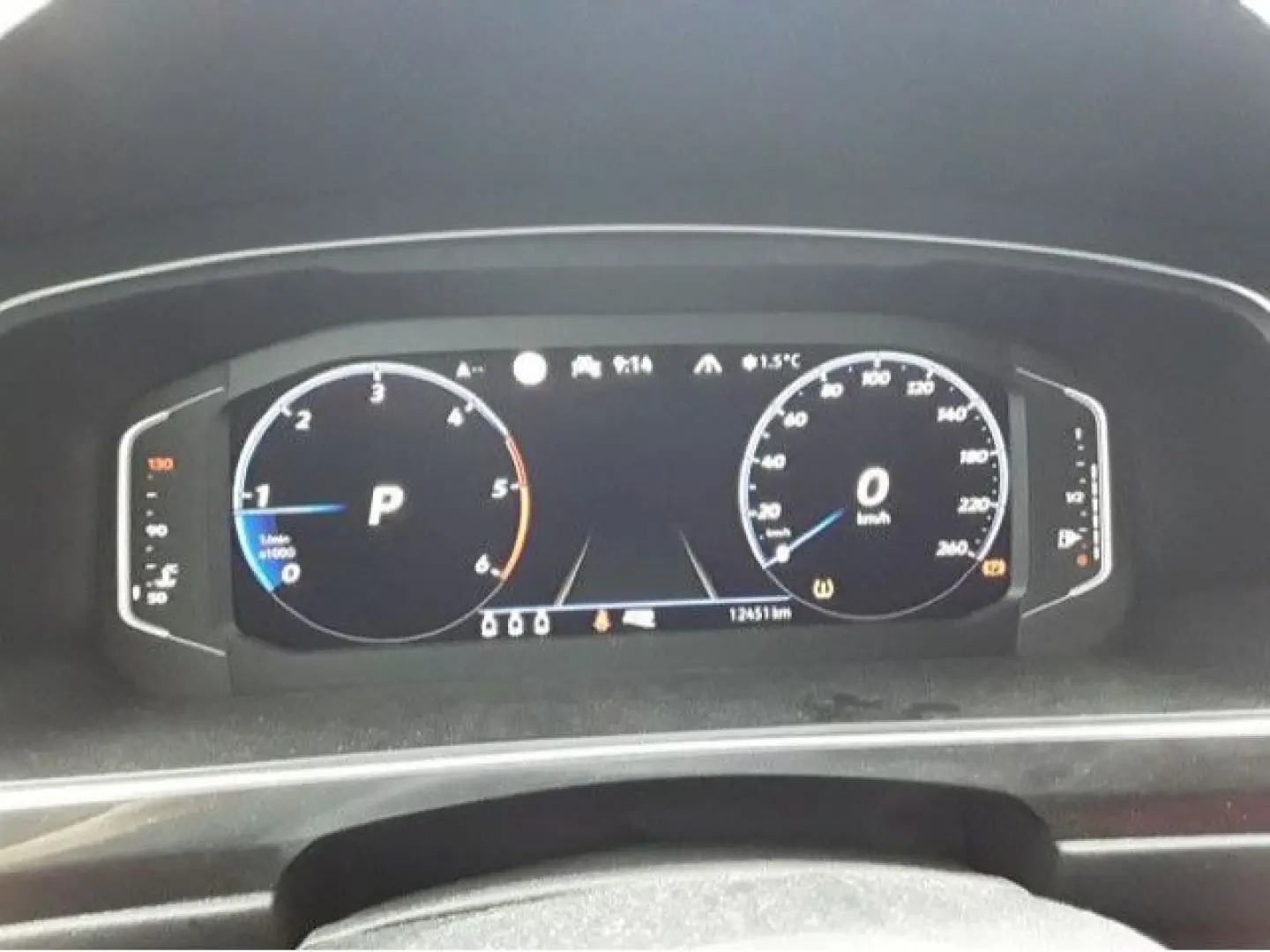 Tiguan Allspace R-Line 2.0 TDI DSG IQ PANO STDHZ