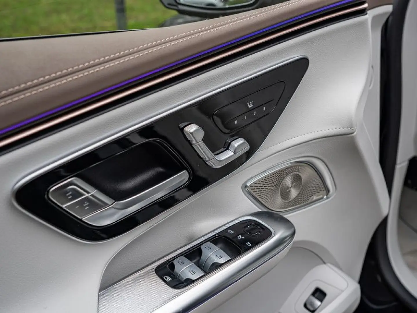 Mercedes-Benz EQE 300 Electric