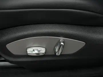 Macan GTS BOSE PANO Surround View SHZ LED