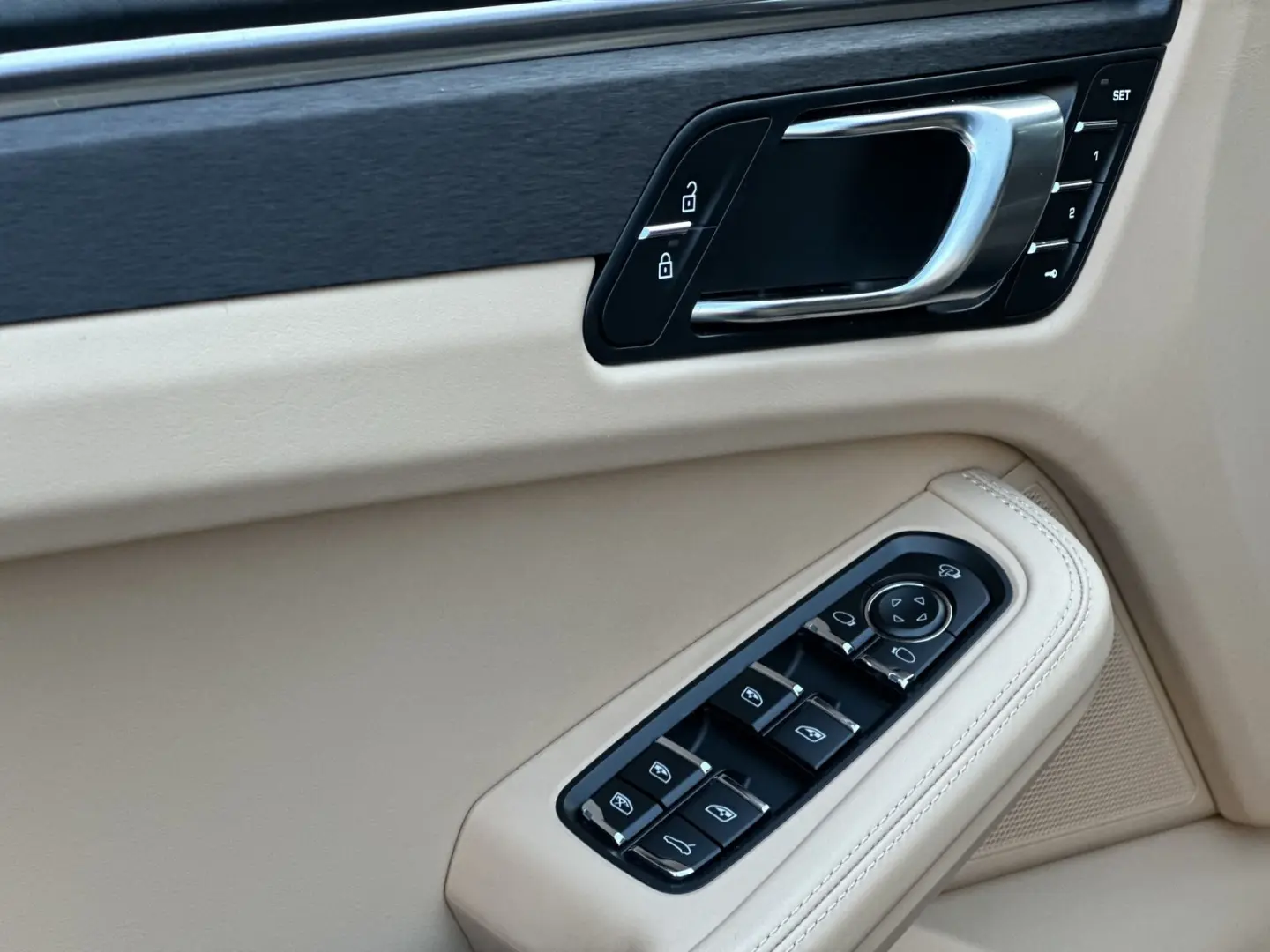 Macan GTS 21 EXCLUSIVE*PANORAM*LE*BOSE*SDHEIZUNG