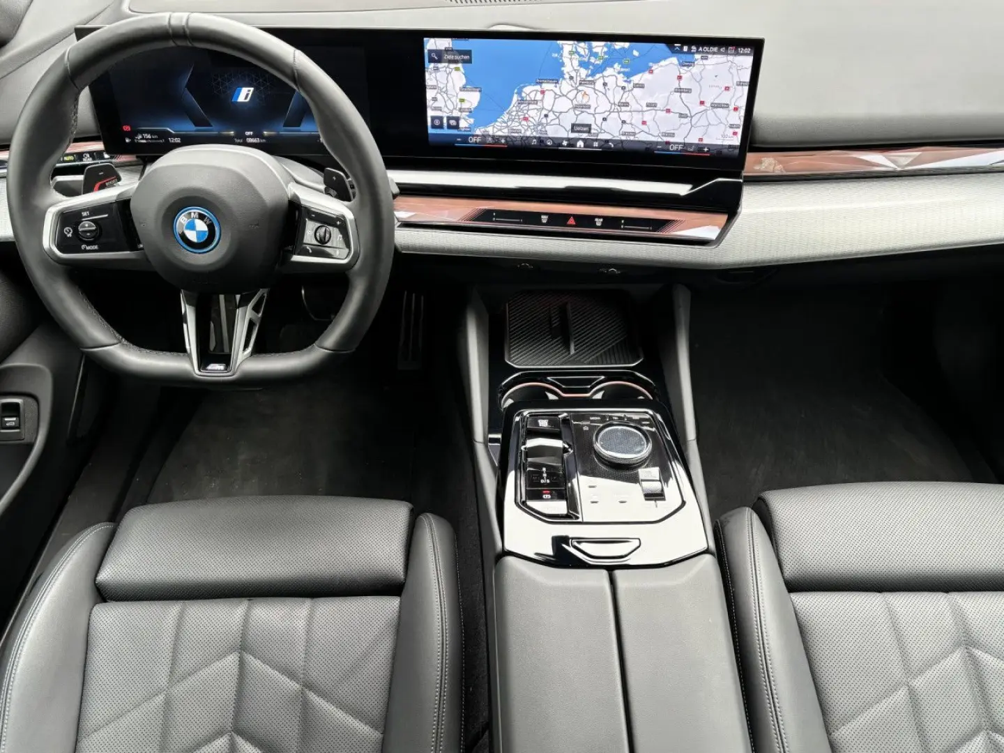 550e xDrive M Sport Autobahnass,B&W,Pano,AHK,20