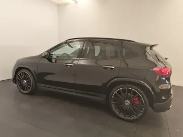 Mercedes-AMG GLA 35 4M Night+Pano+Multibeam+Dist