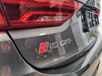 Audi Q3 RS Q3 SPB rsq3 S tronic