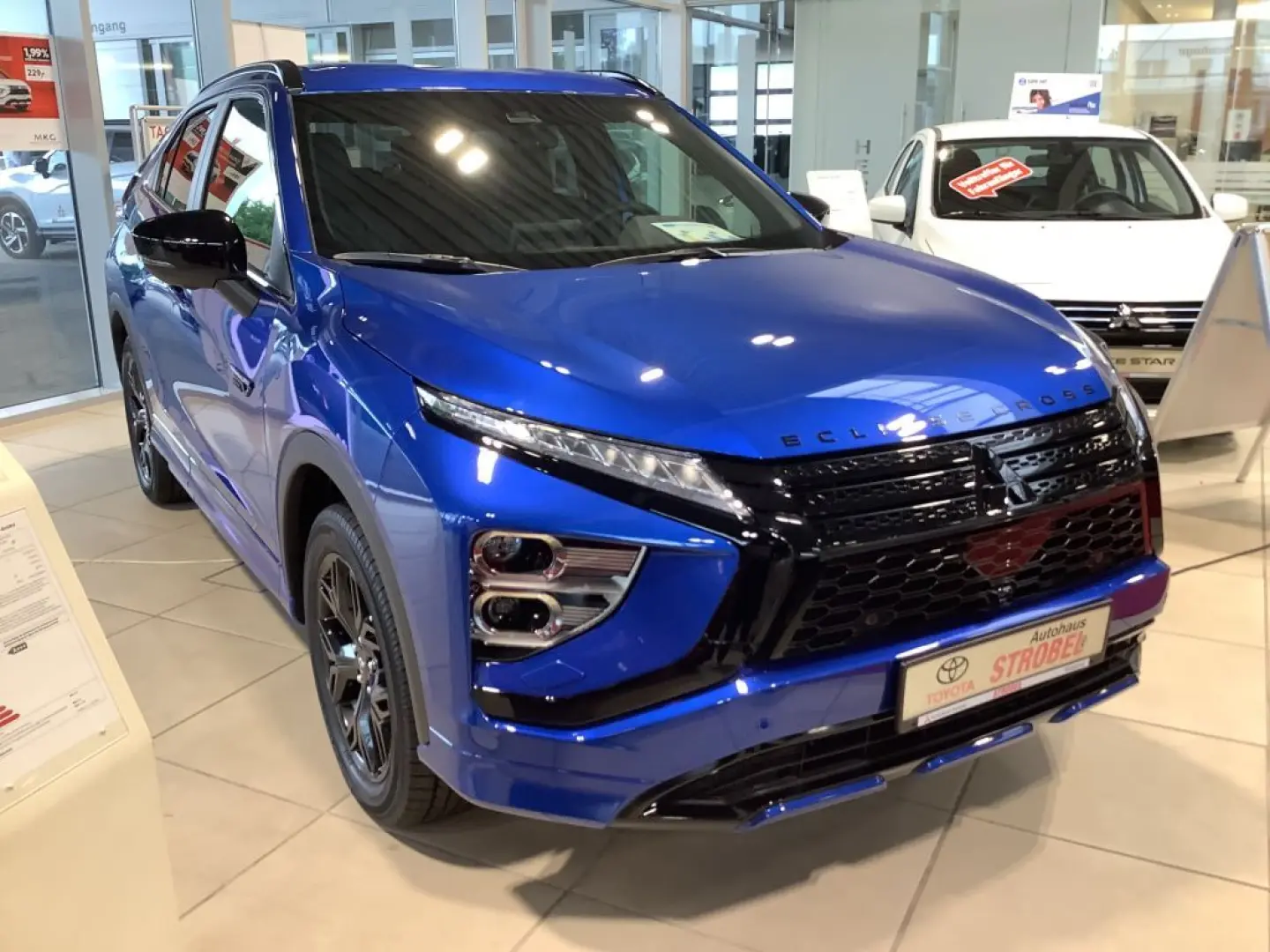 Eclipse Cross Plug-In Hybrid 4WD Select Black