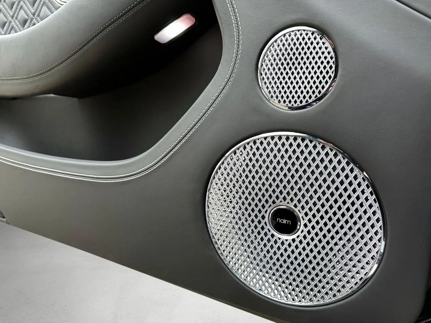 Continental GT l BLACKLINE l NAIM l PANORAMA