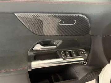 MERCEDES GLA 250e*AMG*LEASING