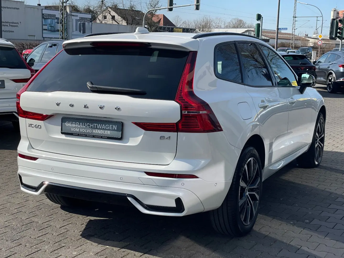 XC 60 B4 Plus Dark 2WD 20 Zoll ACC 360* H/K