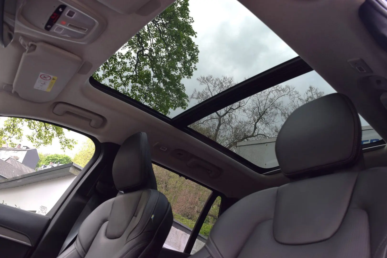 XC90 T8 UltimateDarkRechargeAWD,Massage,B&W,Pano