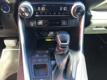 RAV4 2.5 Hybrid Style Selection 360 Kamera, Navi