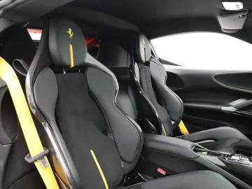 SF90 Stradale - FERRARI HAMBURG