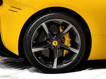SF90 Stradale + RACING SEATS + LIFT