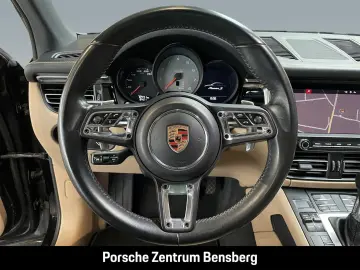 Macan S