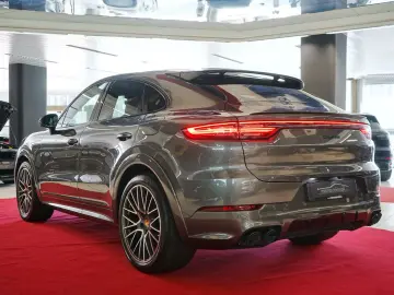 Cayenne E-Hybrid MwSt. SportDesign Chrono Abgas 