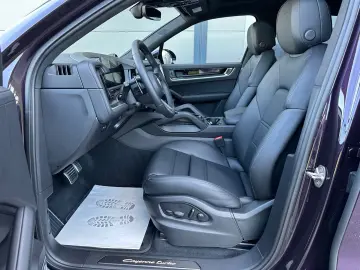 Cayenne Turbo E-Hybrid PTS PURPLE BURMESTER HAL