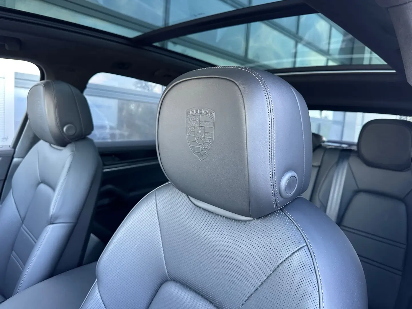 Cayenne Turbo E-Hybrid PTS PURPLE BURMESTER HAL