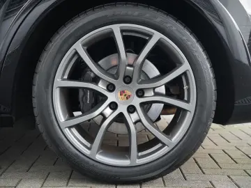 Cayenne E-Hybrid SPORTDESIGN-SPORTABG.-PANO-BOSE
