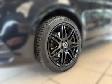 V 300 d 4M Mercedes-Benz V 300 d 4M AMG Exclusiv