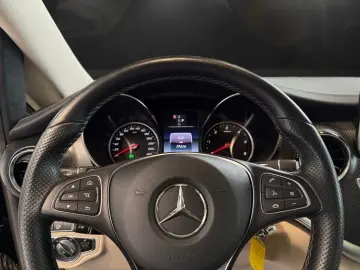 V 300 d 4M Mercedes-Benz V 300 d 4M AMG Exclusiv