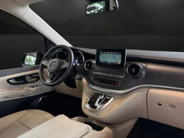 V 300 d 4M Mercedes-Benz V 300 d 4M AMG Exclusiv