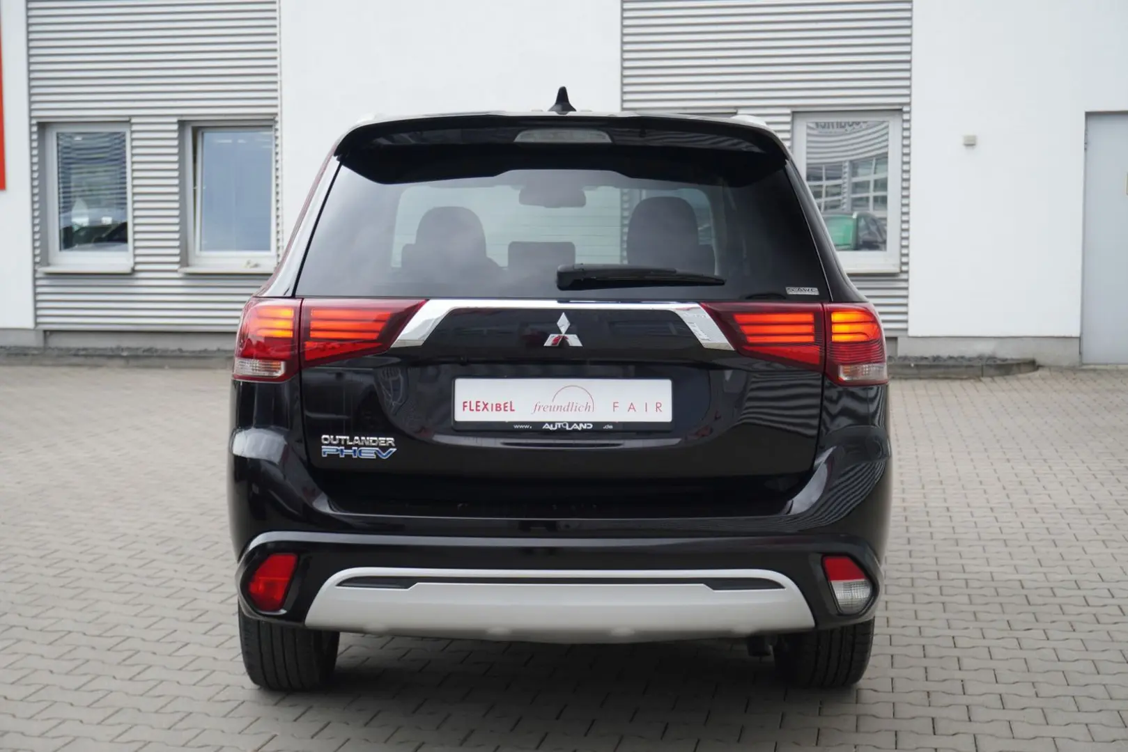 Outlander 2.4 PHEV PHEV Basis 4WD Navi Kamera