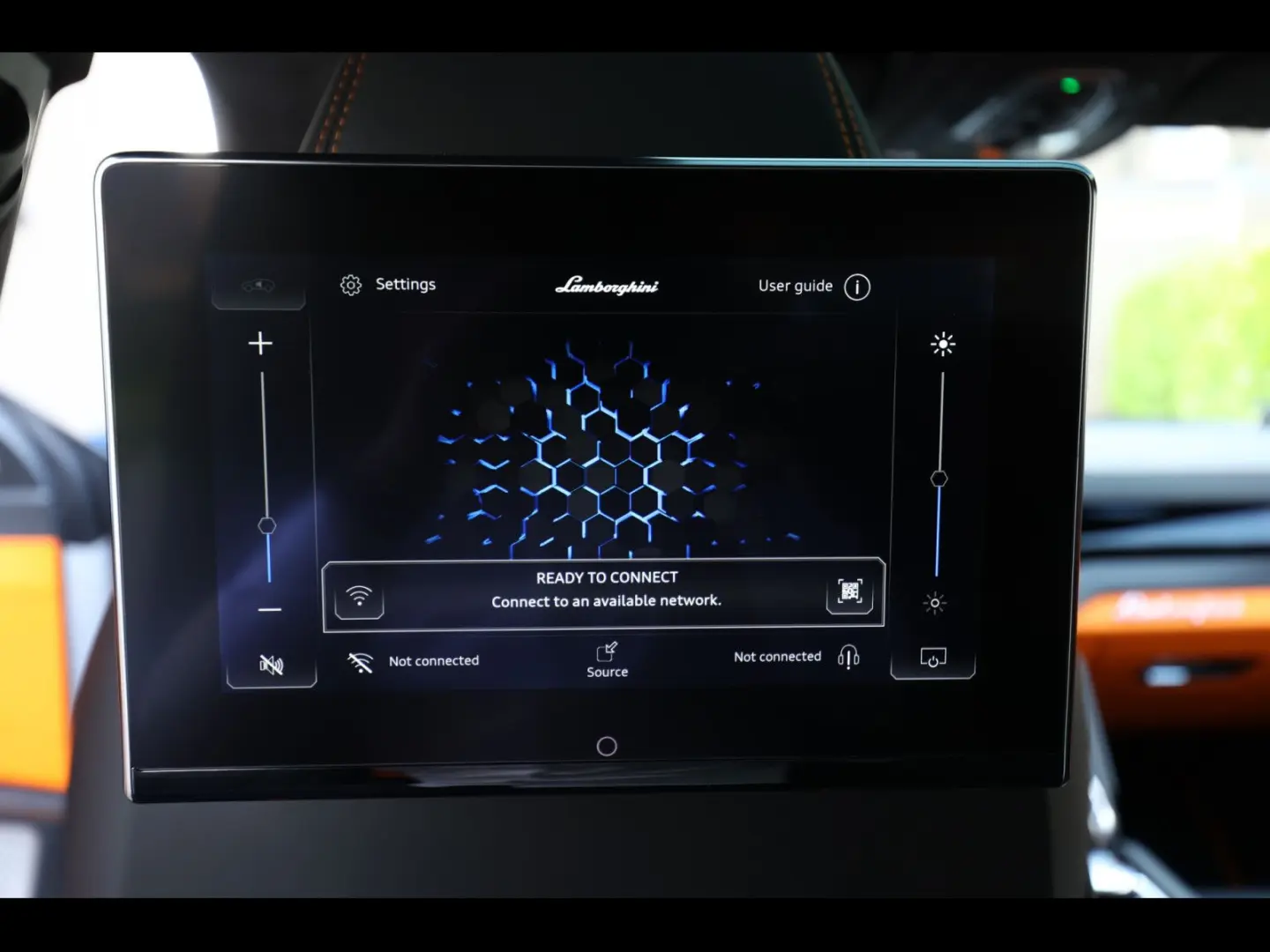 Urus  S°AKRA°XPEL°WARRANTY + MAINTENANCE 5yrs