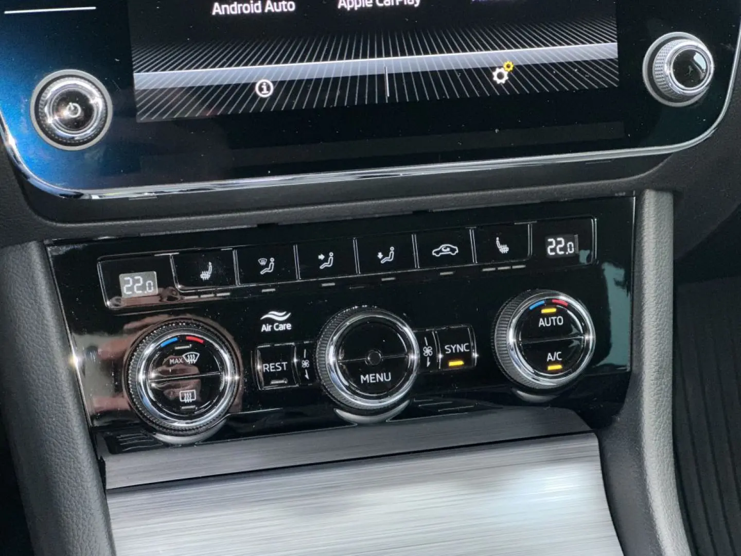 Superb 2.0 TSI 4x4 DSG Style el.Sitze,CarPlay,Vi