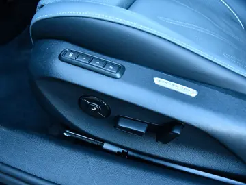 Passat  2.0 TDI Exclusive Pano Head Up SHZ  AHK