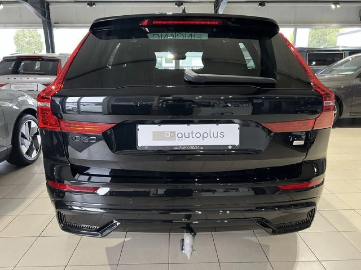 XC60 T6 Plus Black Edition Recharge AWD B&W HUD