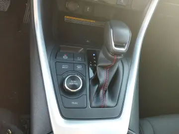 RAV 4 4x4 Plug-in Hybrid Technik-Paket+Navi+Allw